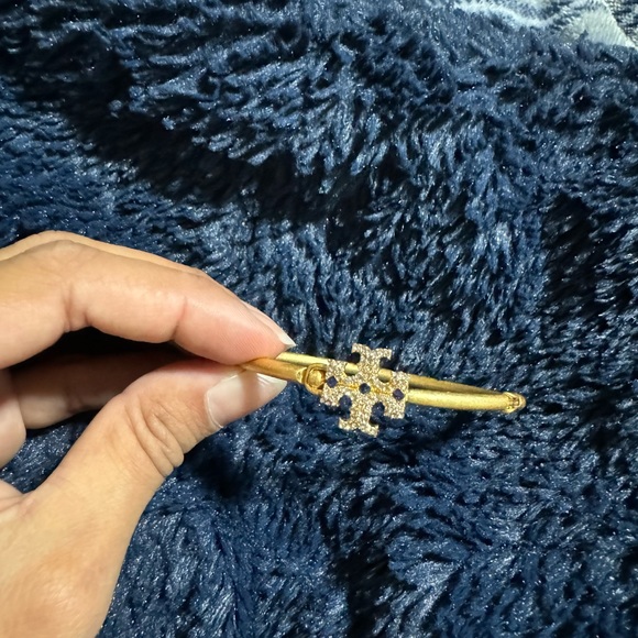 Tory Burch bracelet gold Tory Burch logo with diamond matte finish - Picture 9 of 10